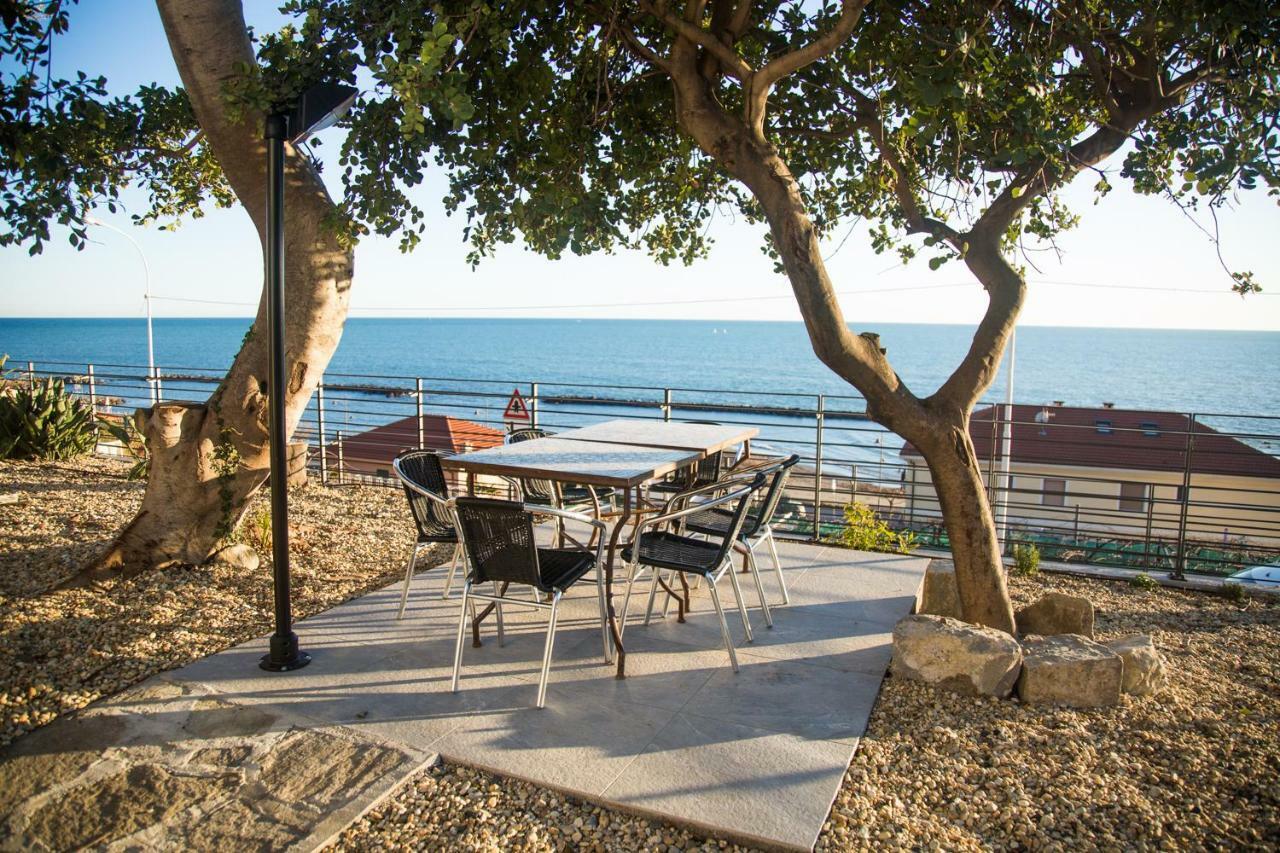 Terramata Resort Case Vacanza سانتو ستيفانو أل ماري المظهر الخارجي الصورة